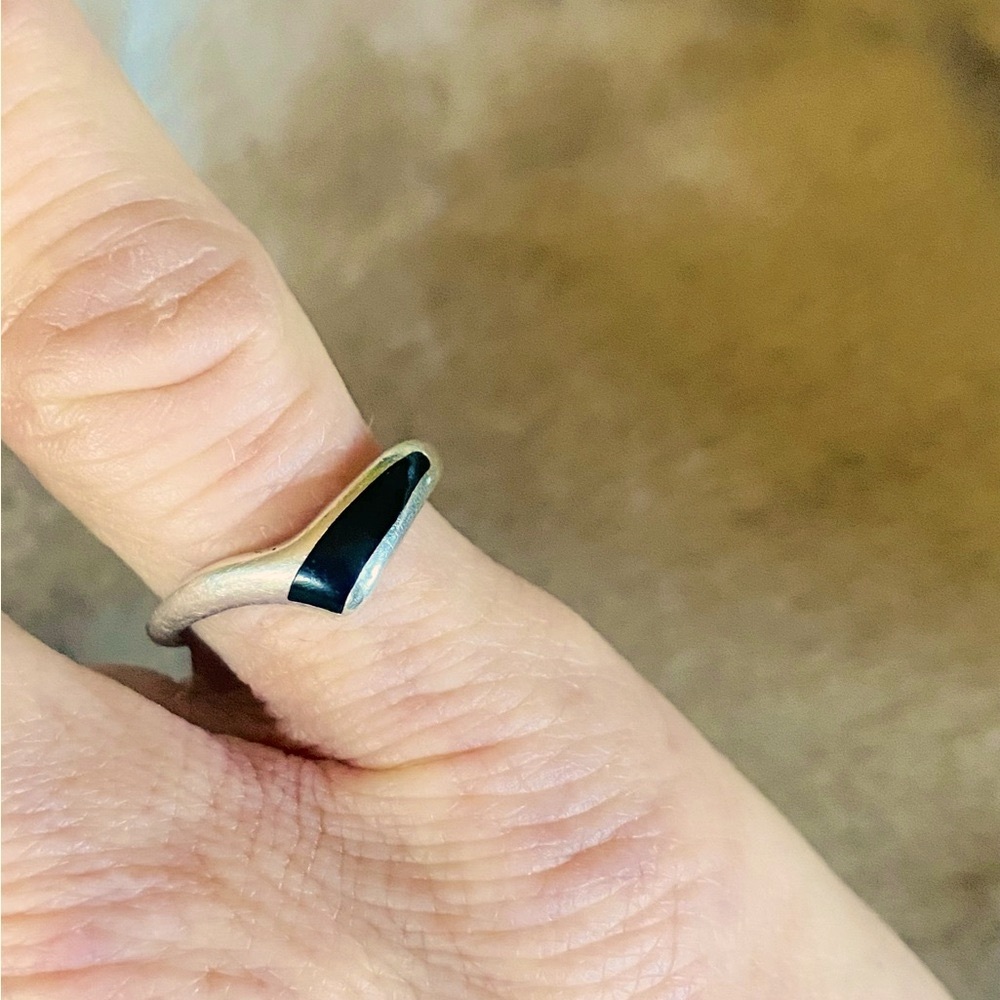 Authentic Kabana .925 Sterling Silver & Genuine Onyx Gemstone Chevron Inlay Ring